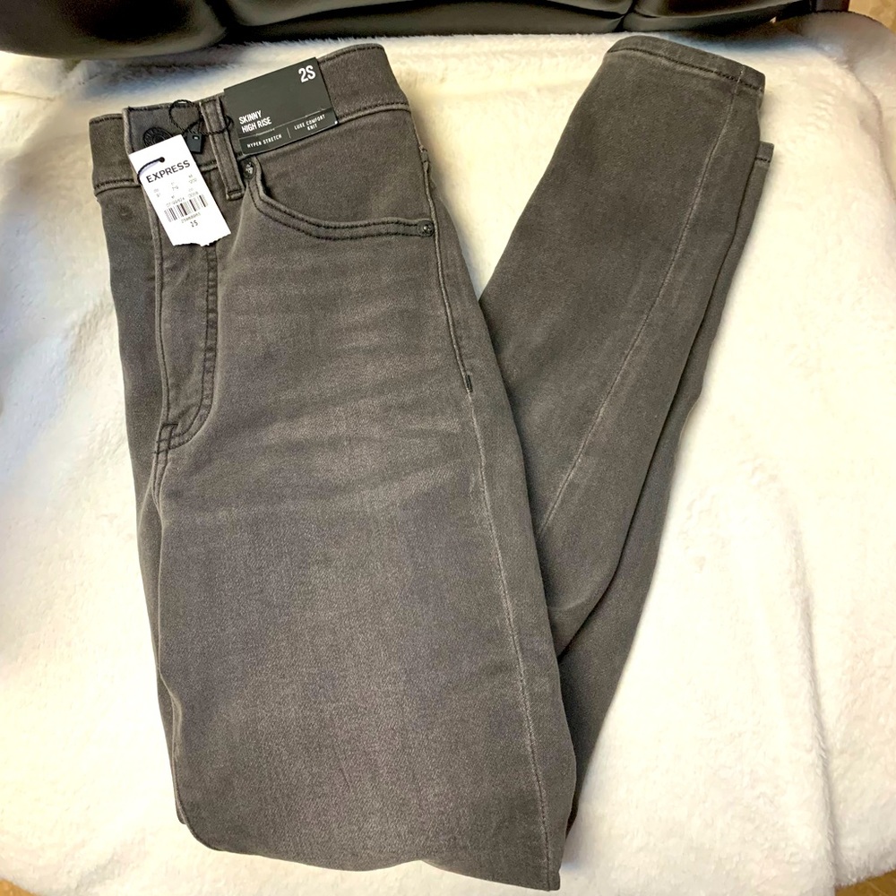Express Skinny High Rise Jeans in Size 2 Short